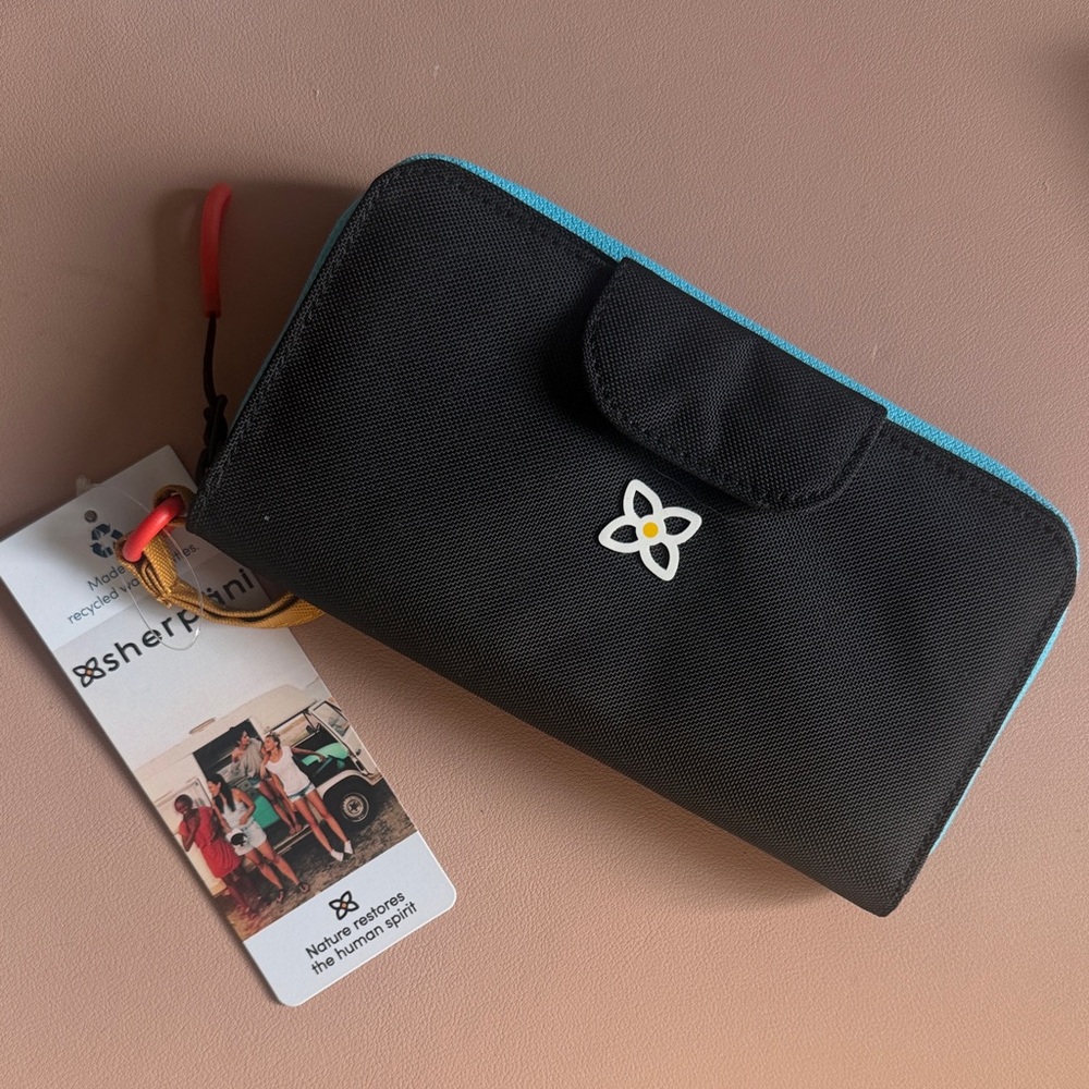 Sherpani Black and Teal Women's Wallet
